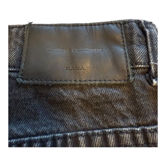 Zara Women's Black Denim Shorts - Size 4 - Picture 3 of 9